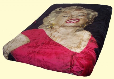 Marilyn Monroe Red Dress Glamour Faux Fur Mink New York Queen Size Blanket NEW 